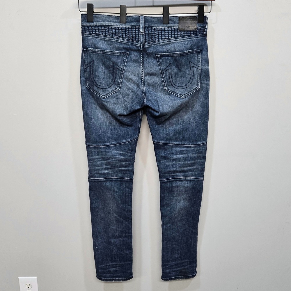 True Religion Geno Relaxed Slim Jean Men 33 Moto Biker Distressed Zipper Pockets - Picture 2 of 13